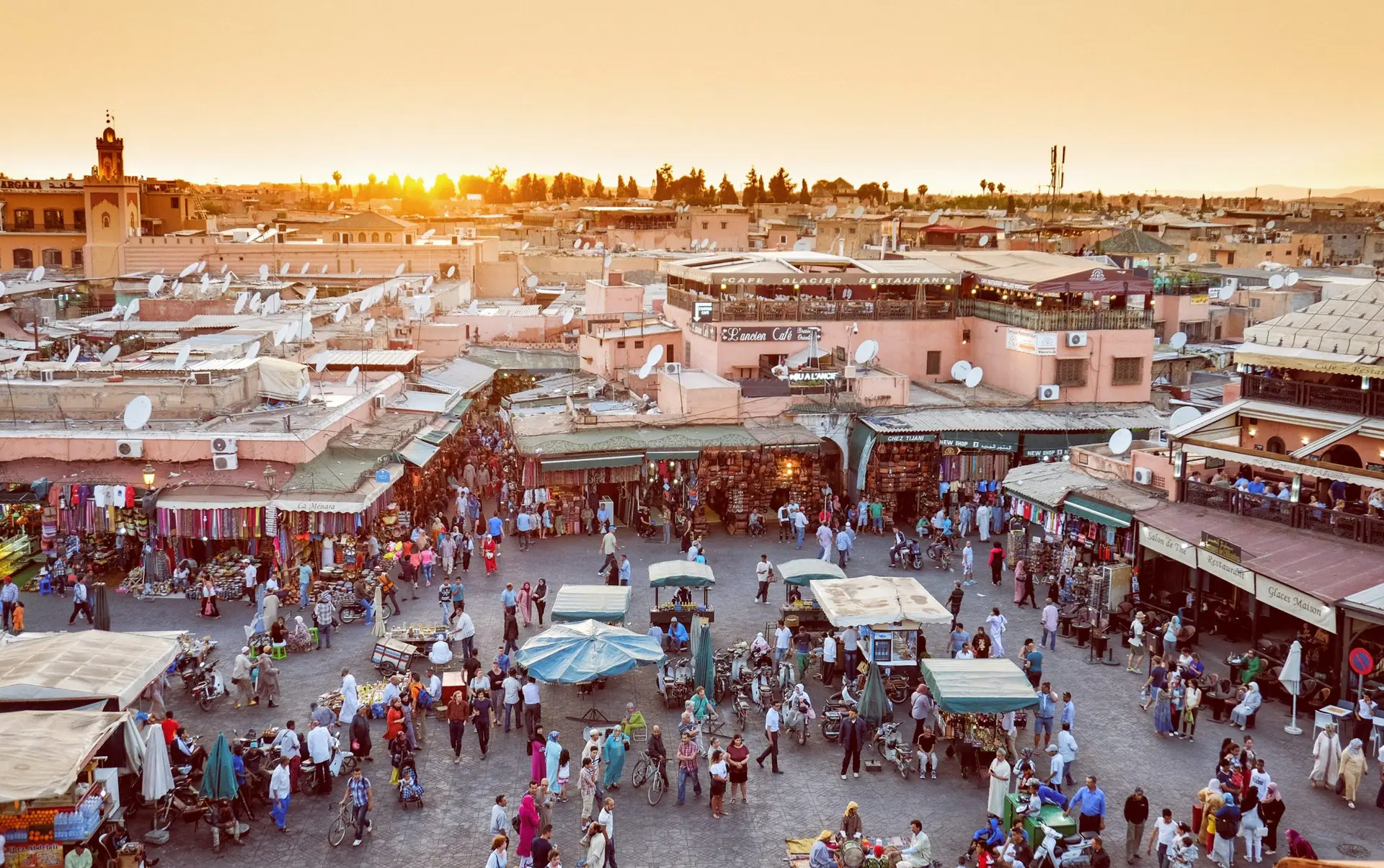 Jemaa el-Fnaa square sunset